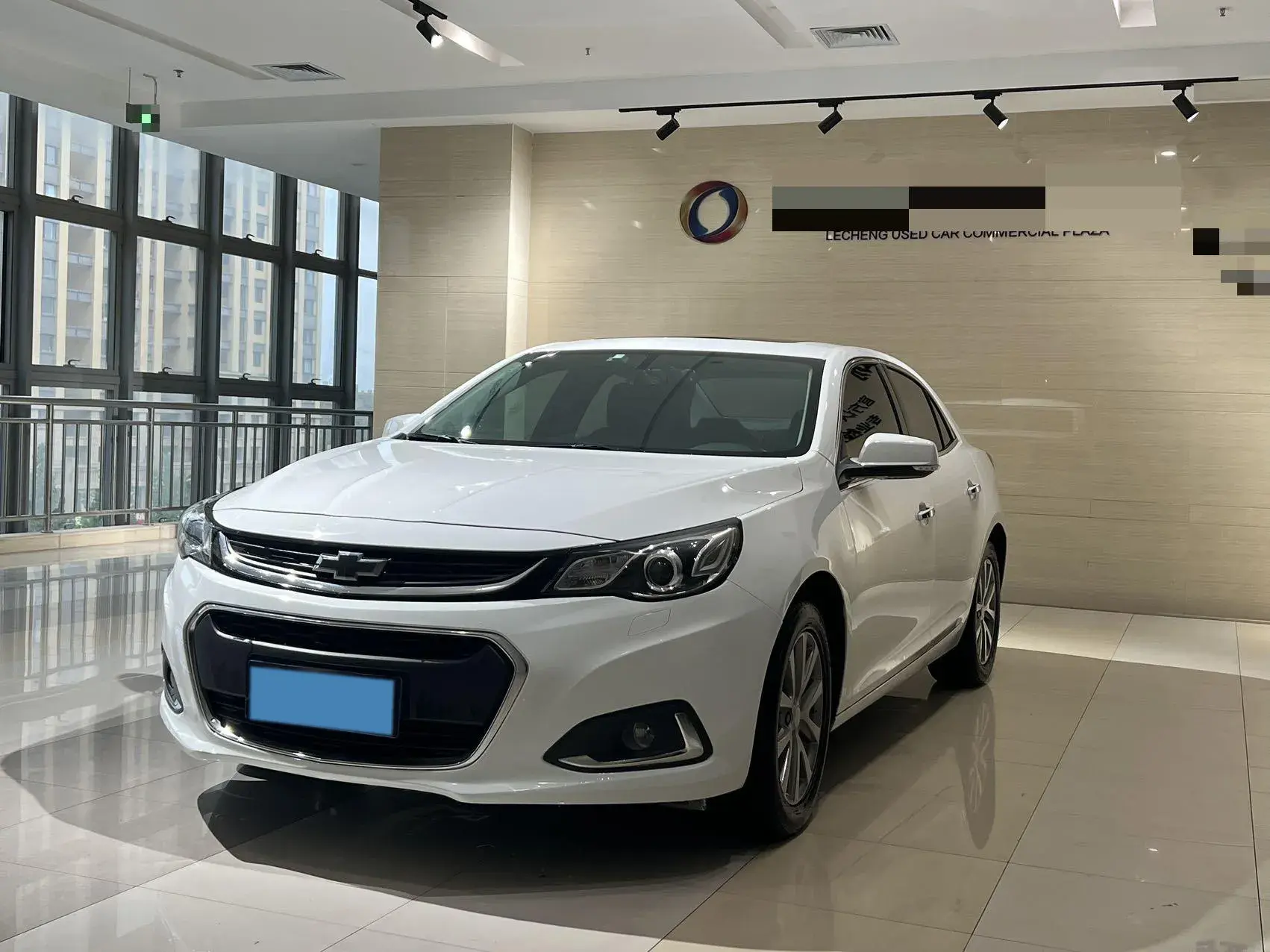 2018 CHEVROLET MALIBU view 1