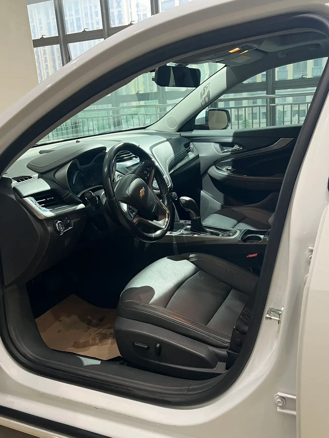 2018 CHEVROLET MALIBU thumbnail 4