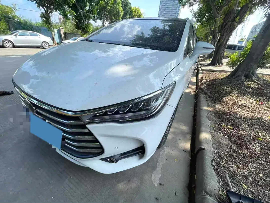 2017 BYD SONG view 1