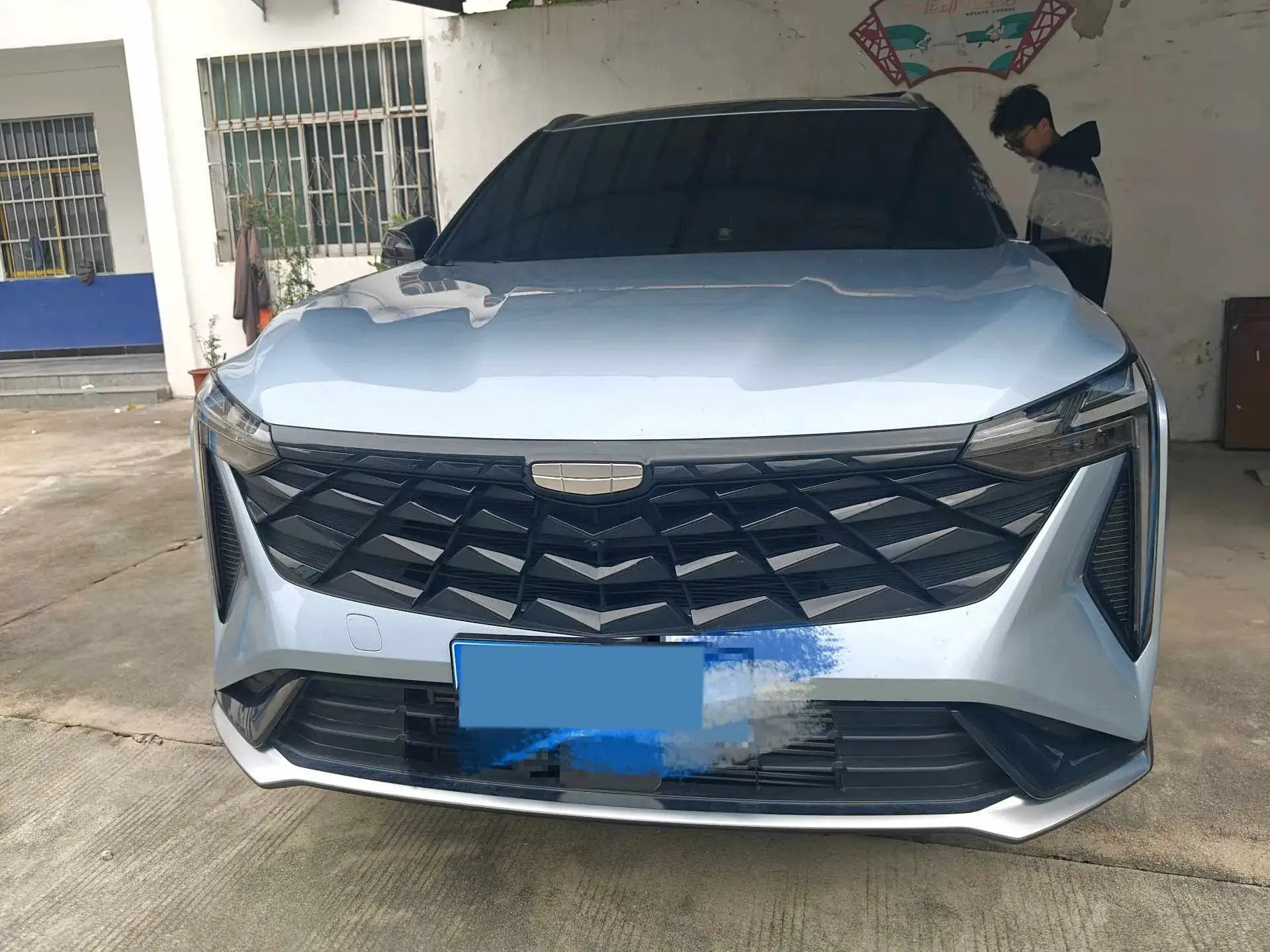 2024 GEELY AZKARRA thumbnail 2