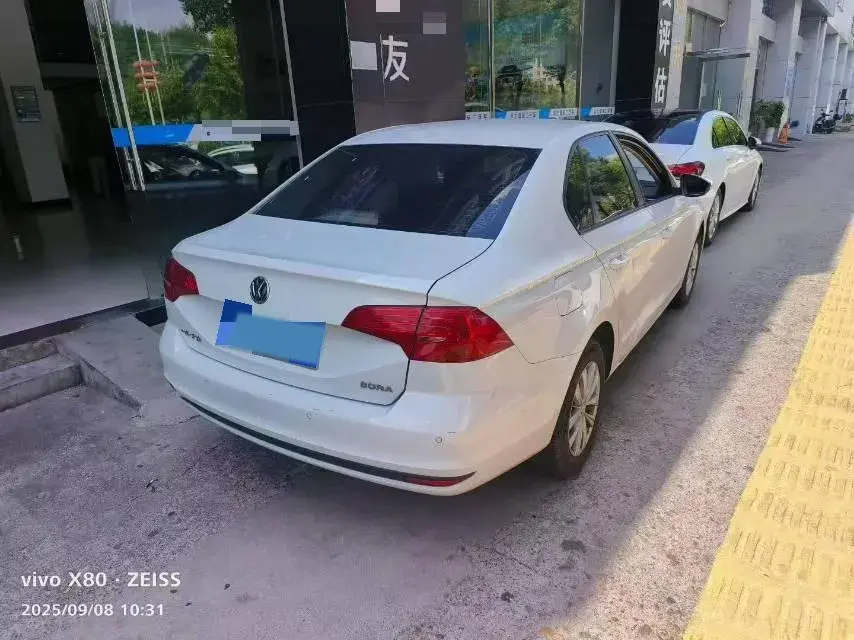 2018 VOLKSWAGEN BORA thumbnail 3