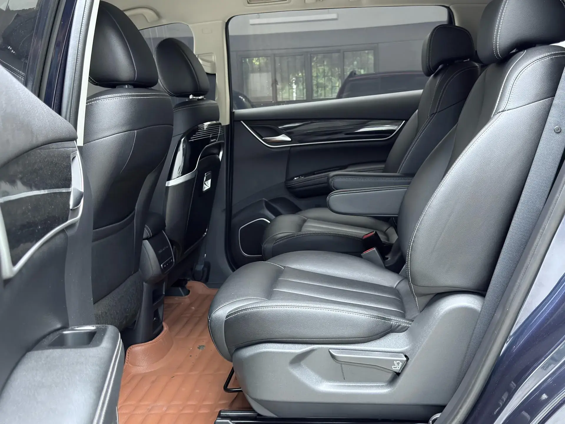 2018 BYD SONG thumbnail 4