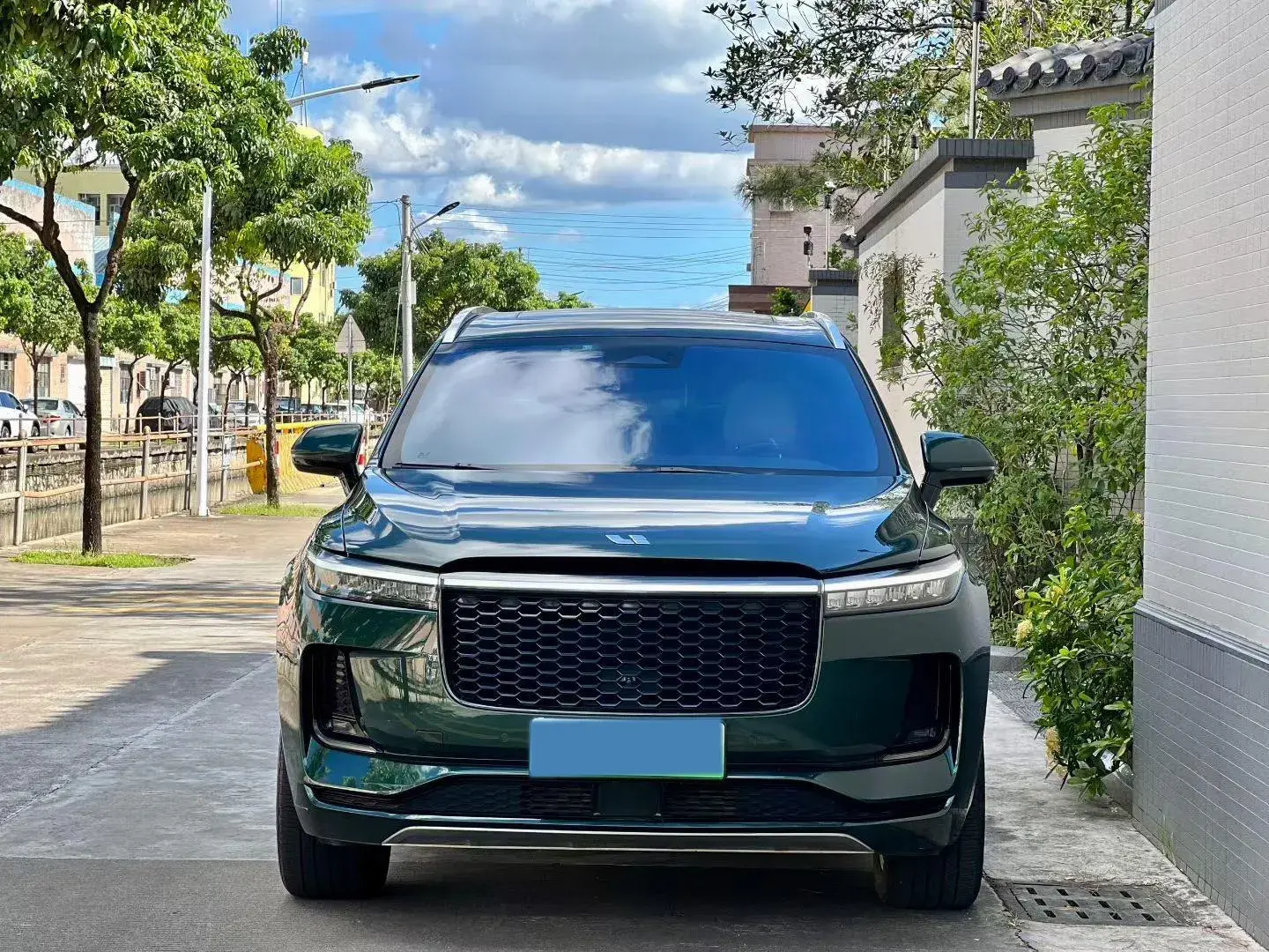 2021 LI ONE thumbnail 2