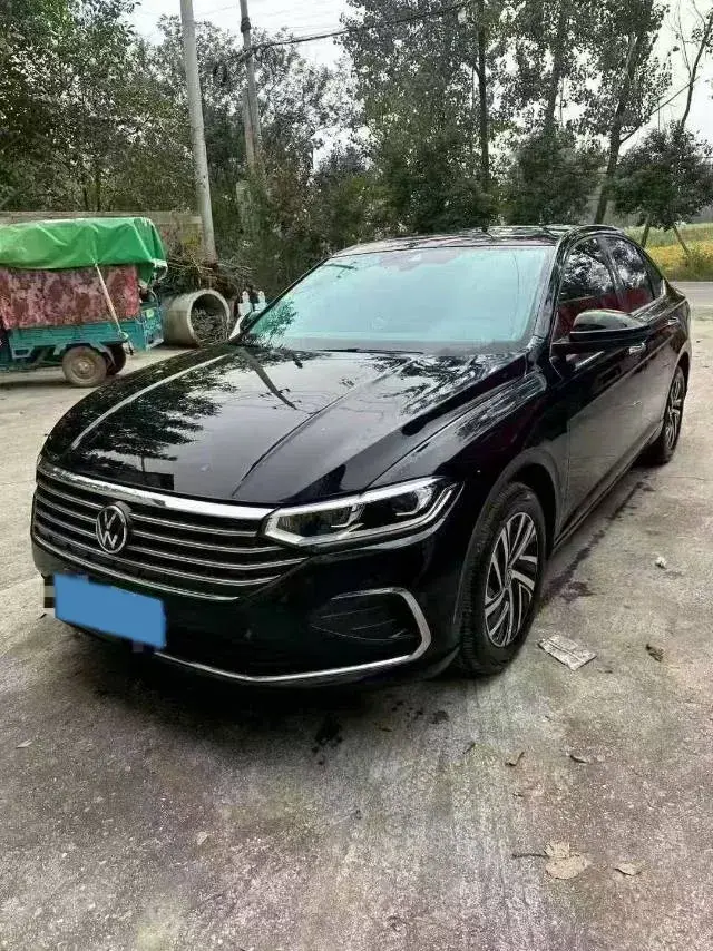 2023 VOLKSWAGEN LAVIDA view 1