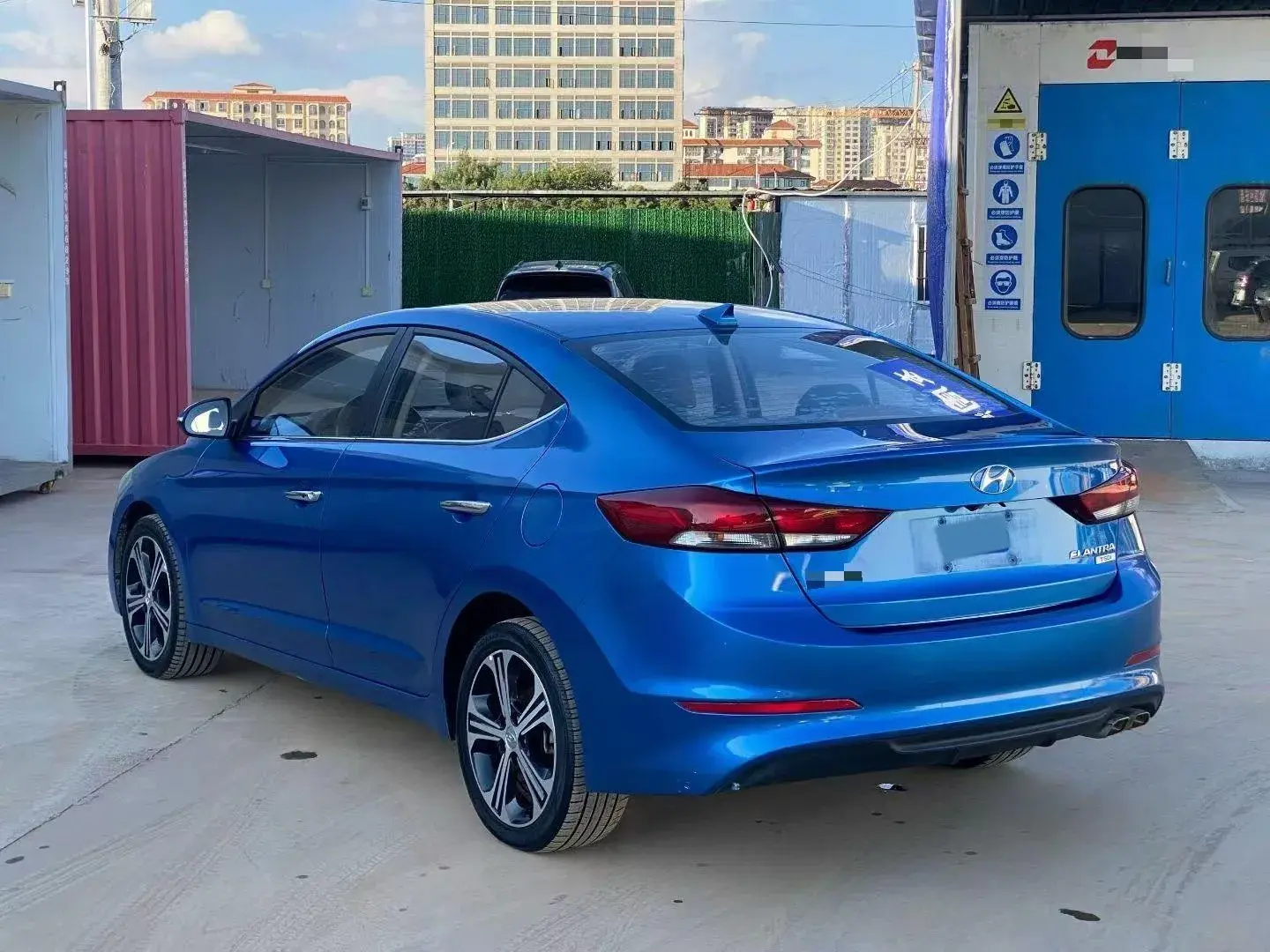 2018 HYUNDAI ELANTRA thumbnail 4