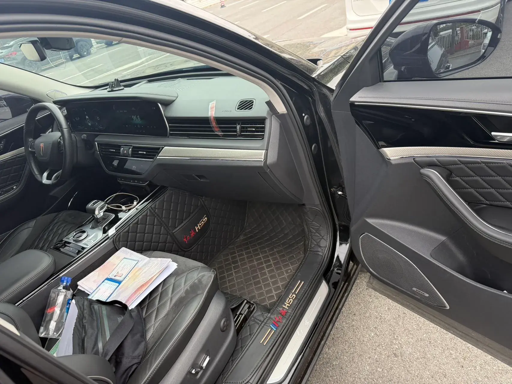 2019 HONGQI HS5 thumbnail 4