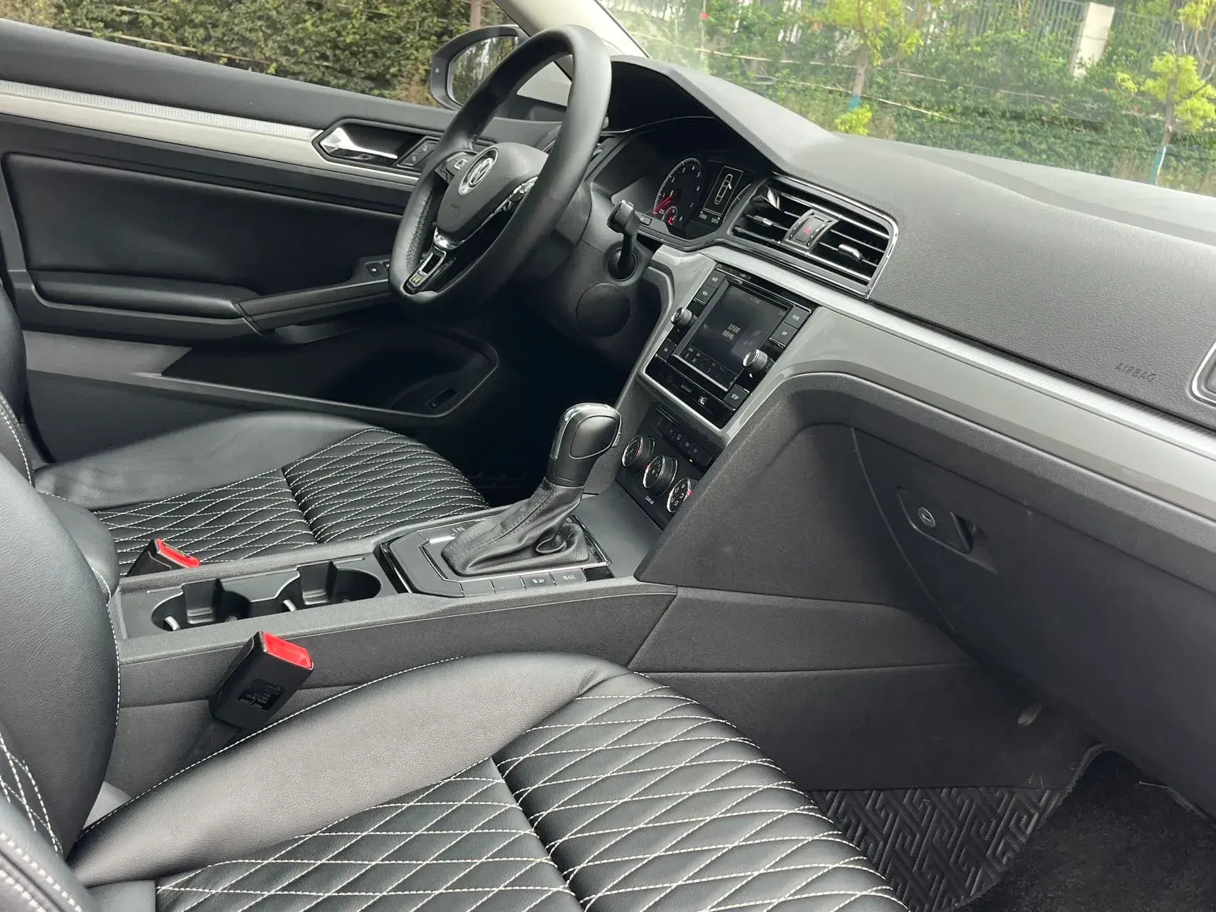 2019 VOLKSWAGEN LAMANDO thumbnail 4