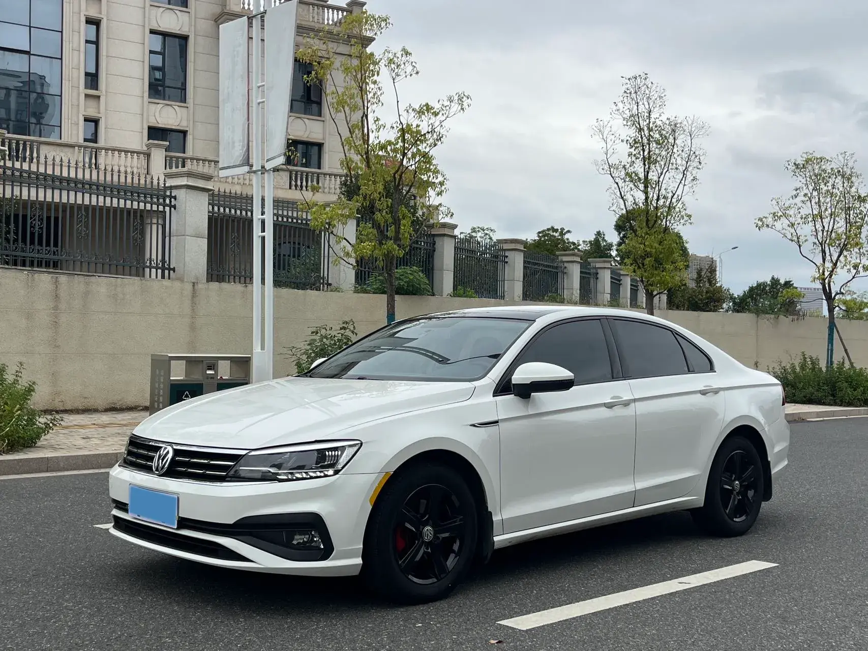 2019 VOLKSWAGEN LAMANDO view 1