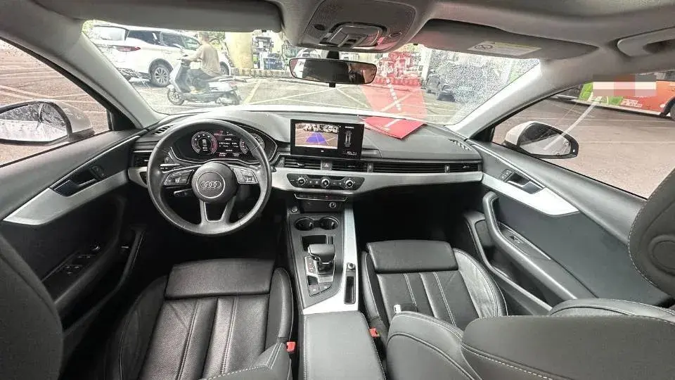 2020 AUDI A4L thumbnail 3