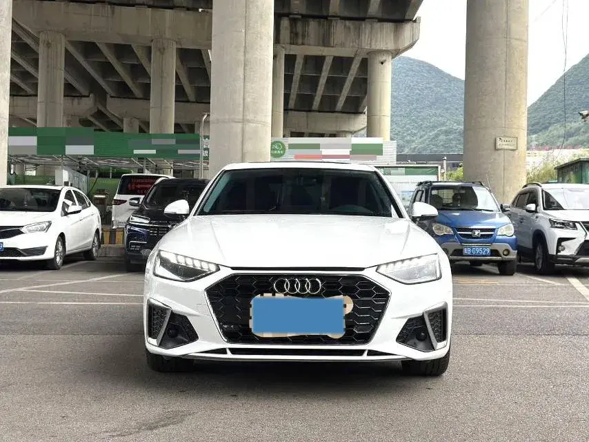 2020 AUDI A4L thumbnail 2