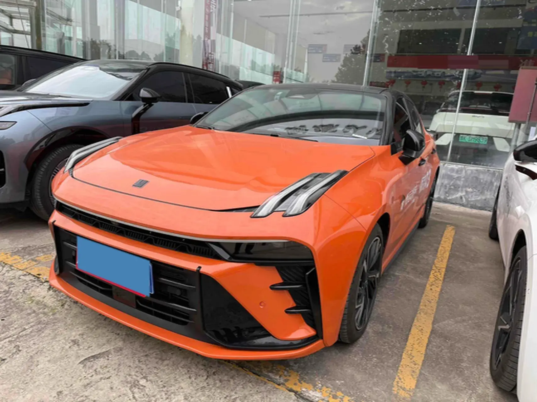 2025 LYNK&CO 03 view 1