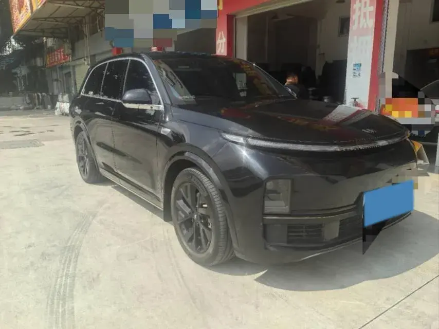 2023 LI L8 thumbnail 3