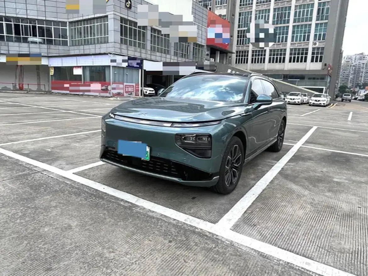 2025 XPENG G9 view 1