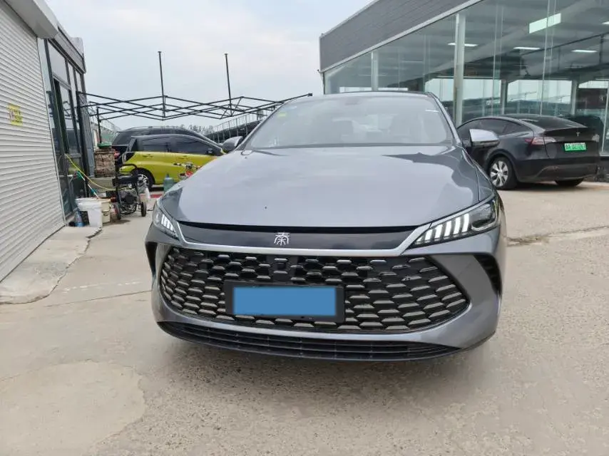 2025 BYD QIN thumbnail 3