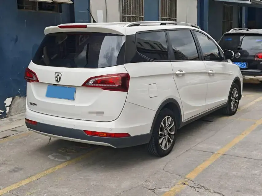 2019 BAOJUN 730 thumbnail 4