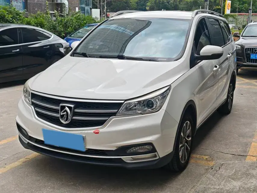 2019 BAOJUN 730 view 1
