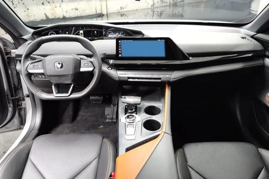 2023 CHANGAN UNI-V thumbnail 4