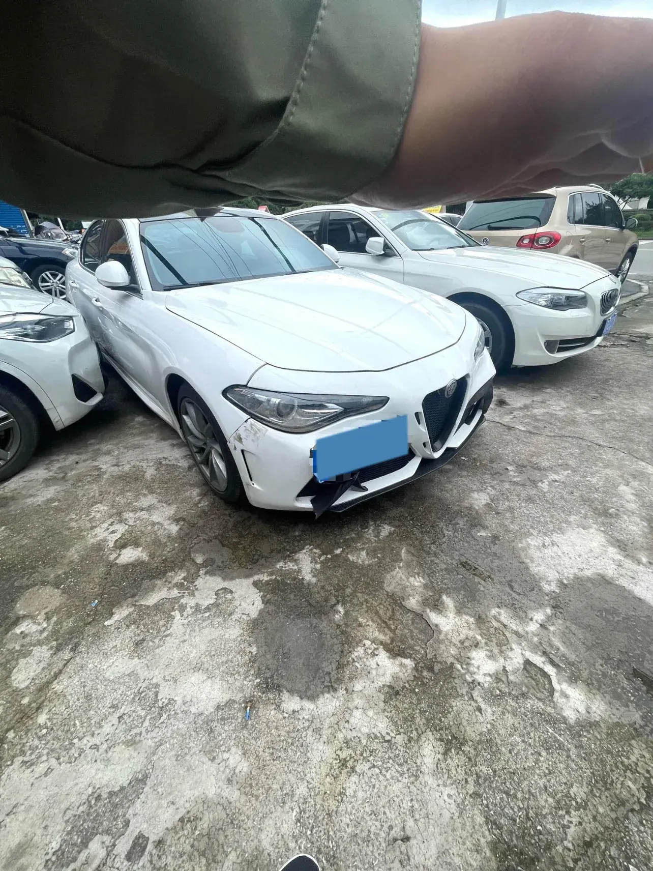 2017 ALFA ROMEO thumbnail 3