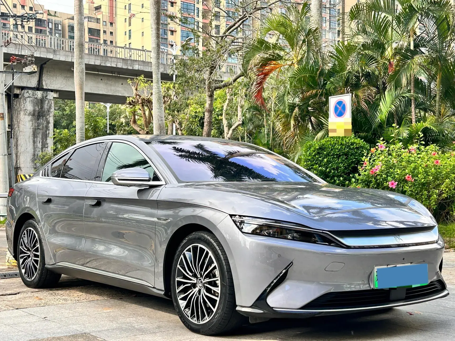 2020 BYD HAN thumbnail 3