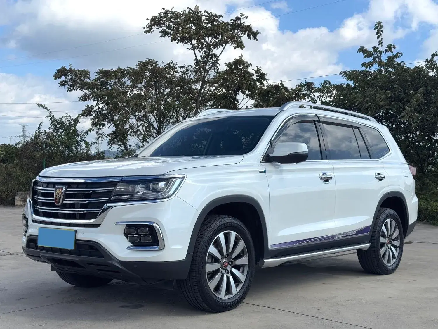 2019 ROEWE RX8 view 1