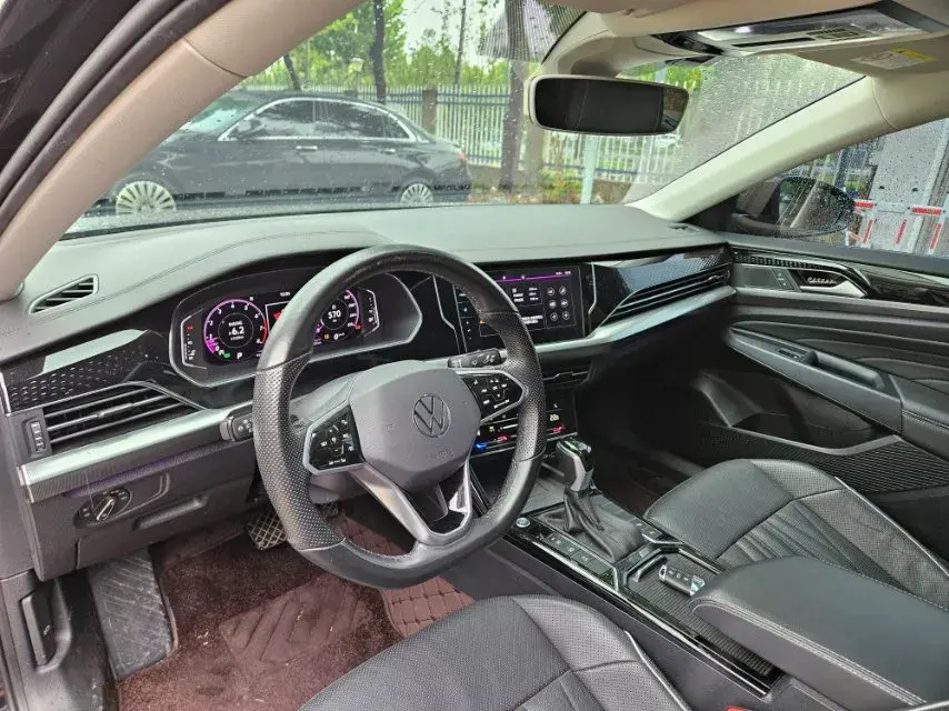 2022 VOLKSWAGEN PASSAT thumbnail 4