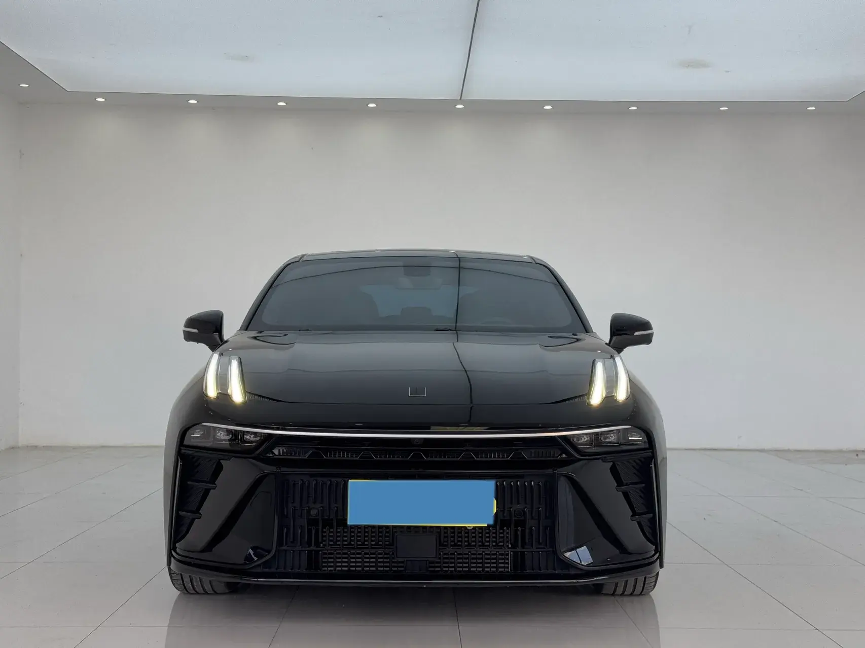 2023 LYNK&CO 03 thumbnail 2