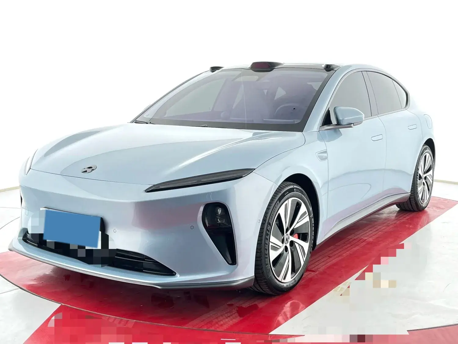 2022 NIO ET5 view 1