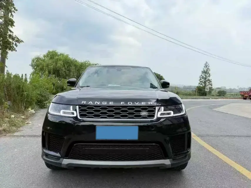 2019 LAND ROVER thumbnail 2