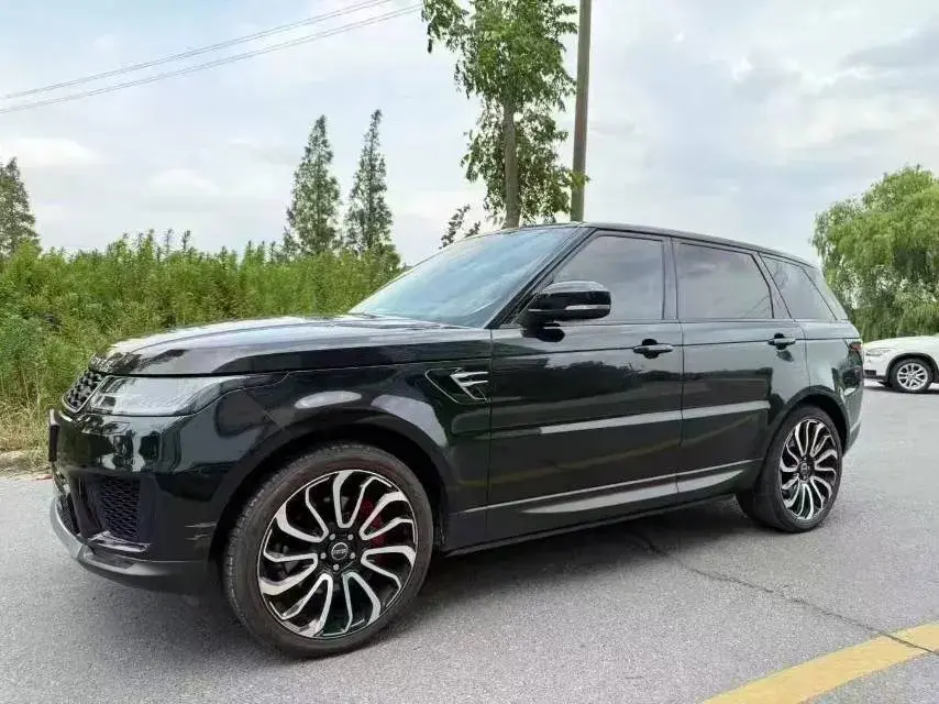 2019 LAND ROVER view 1