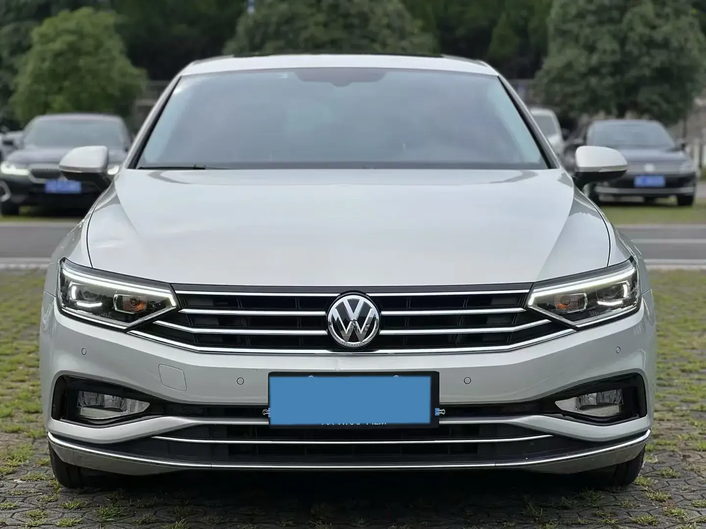 2019 VOLKSWAGEN MAGOTAN thumbnail 2