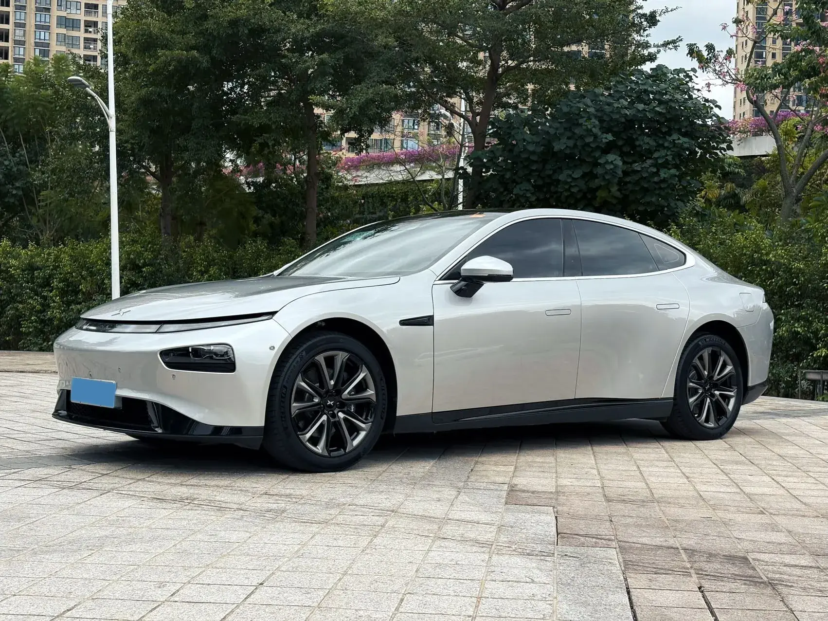 2021 XPENG P7 view 1