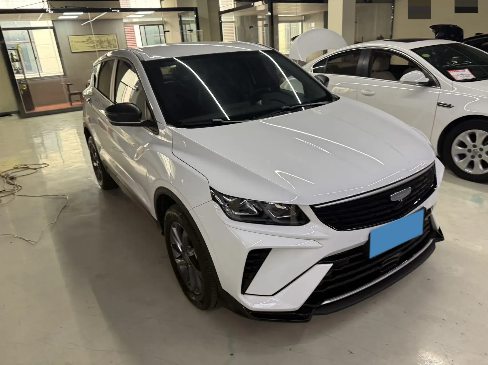 2025 GEELY COOLRAY thumbnail 2