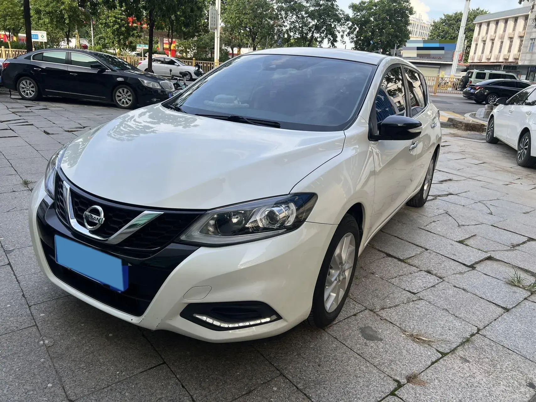 2021 NISSAN TIIDA view 1