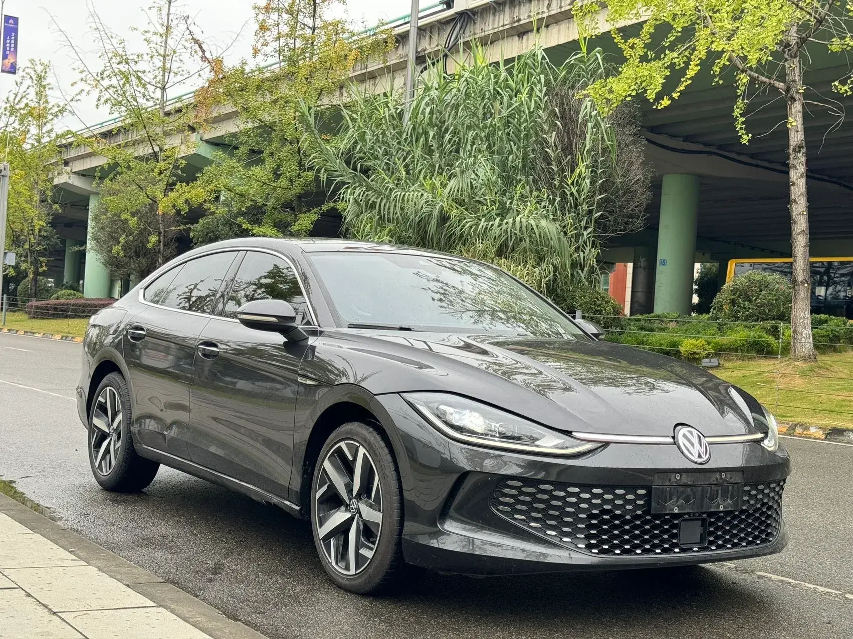 2022 VOLKSWAGEN LAMANDO thumbnail 3