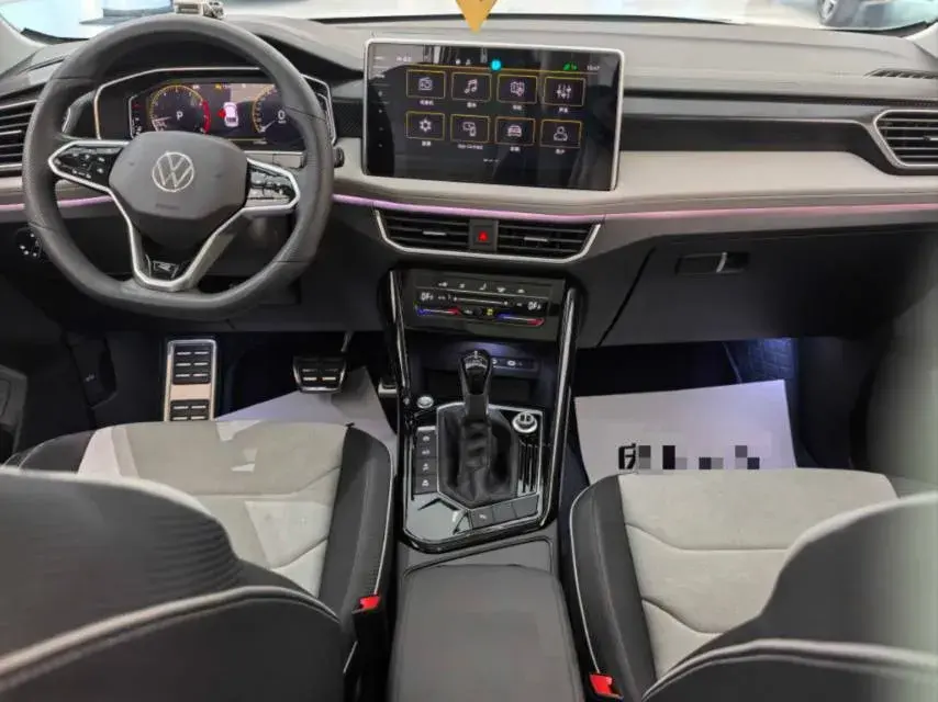 2023 VOLKSWAGEN TAYRON thumbnail 4