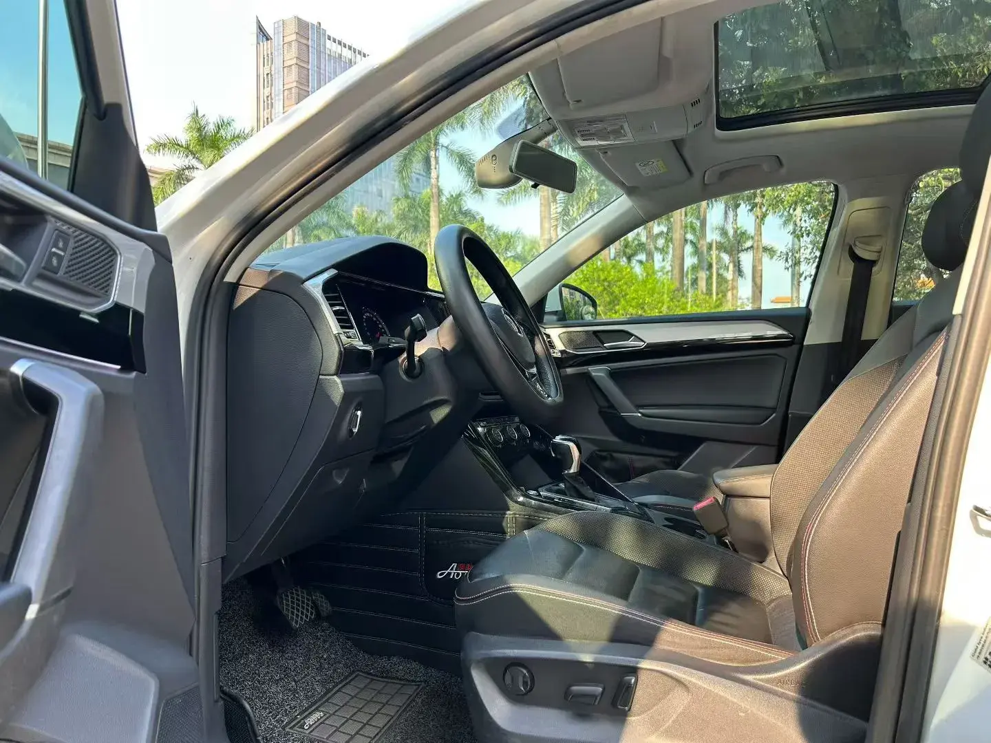 2019 VOLKSWAGEN TAYRON thumbnail 4