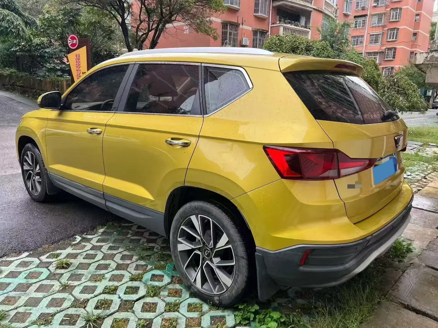 2019 JETTA VS5 thumbnail 4