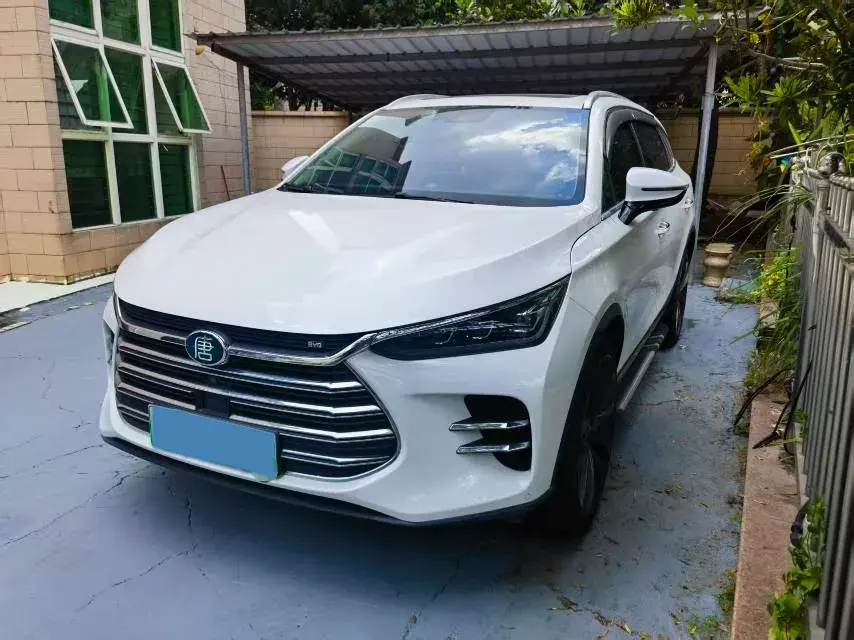 2018 BYD TANG view 1