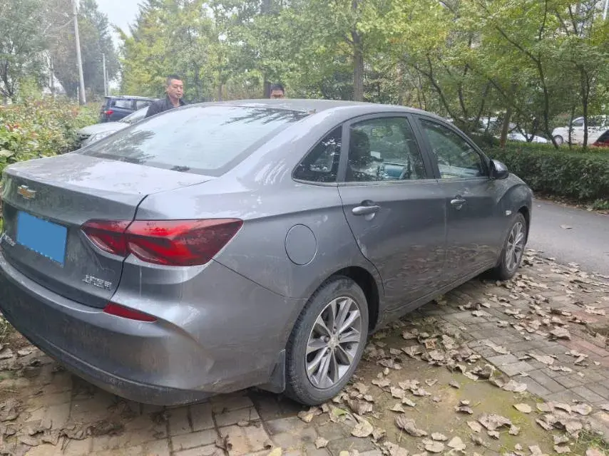 2021 CHEVROLET MONZA thumbnail 3