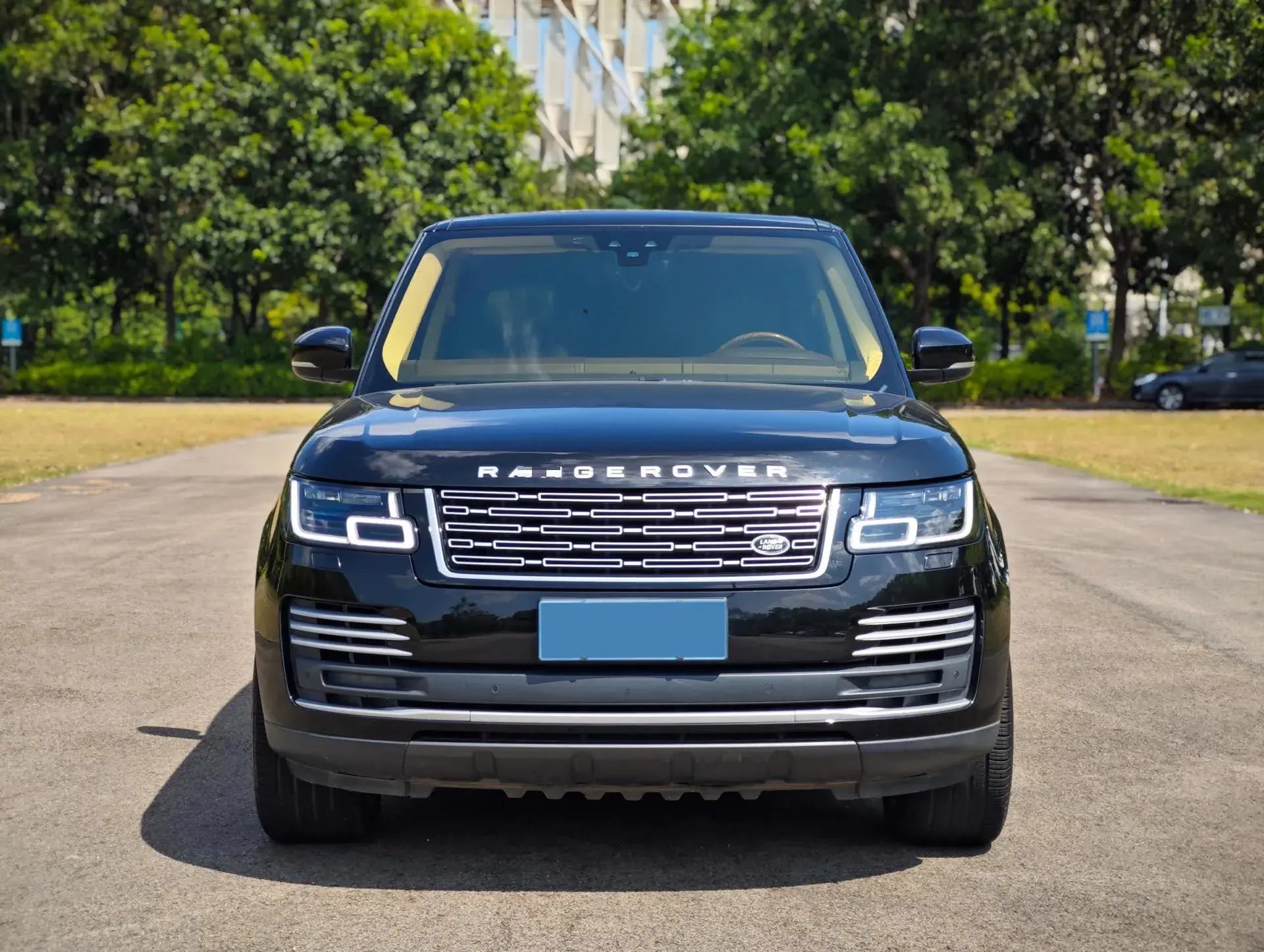 2018 LAND ROVER thumbnail 2