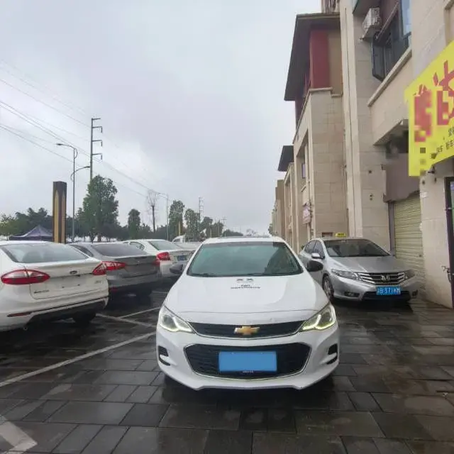 2019 CHEVROLET CAVALIER thumbnail 2