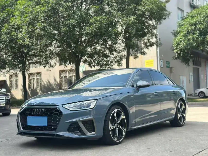 2022 AUDI A4L view 1