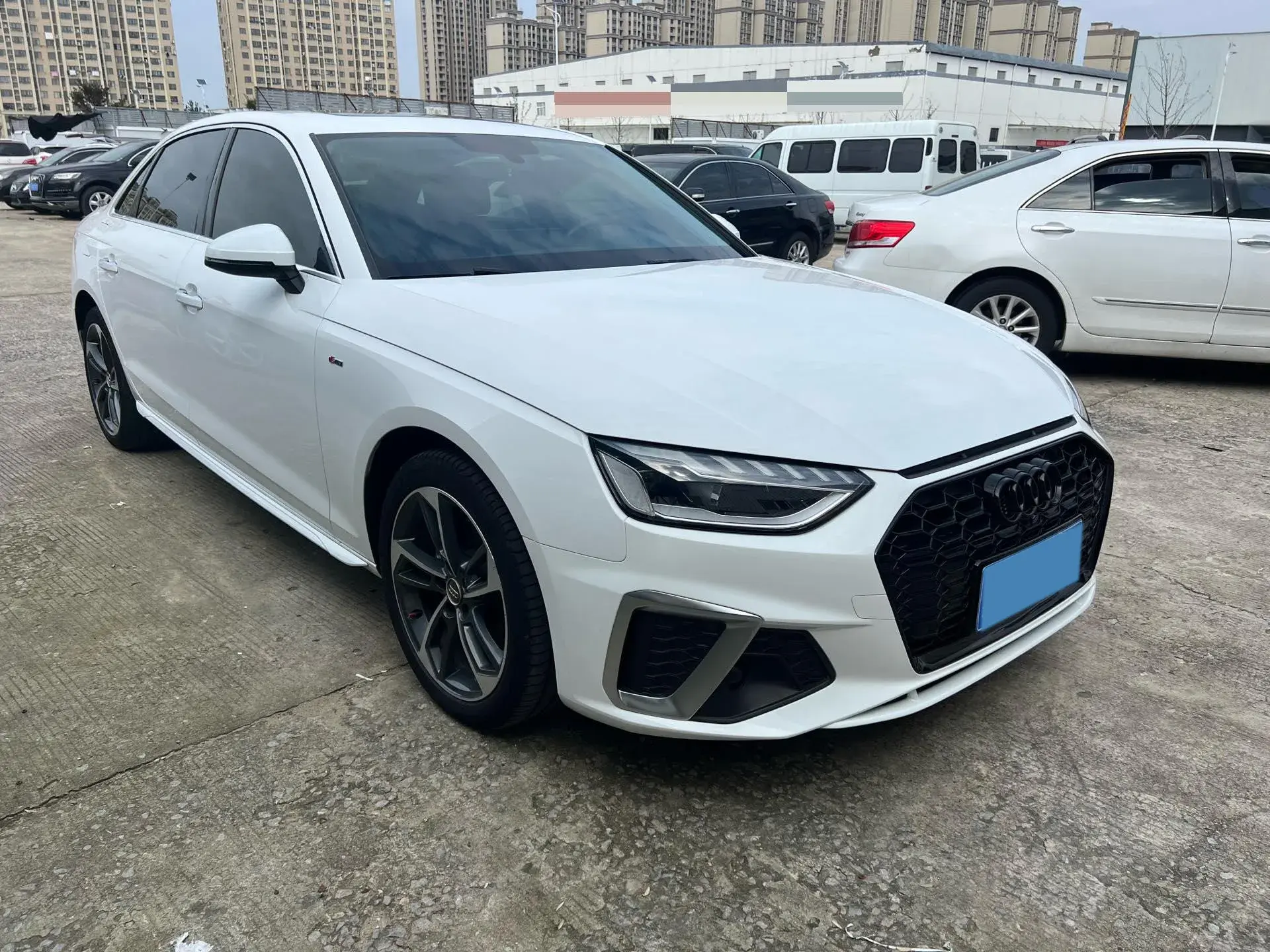 2020 AUDI A4L thumbnail 3