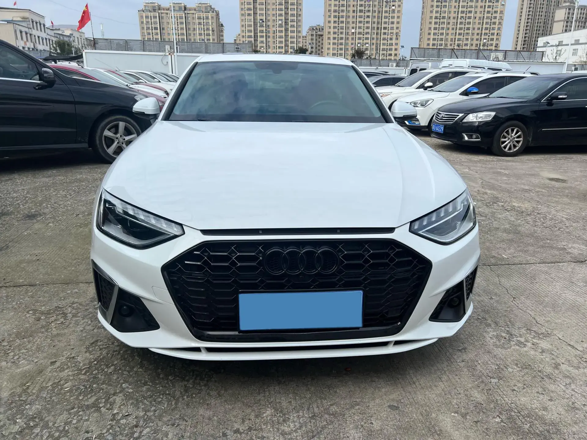 2020 AUDI A4L thumbnail 2