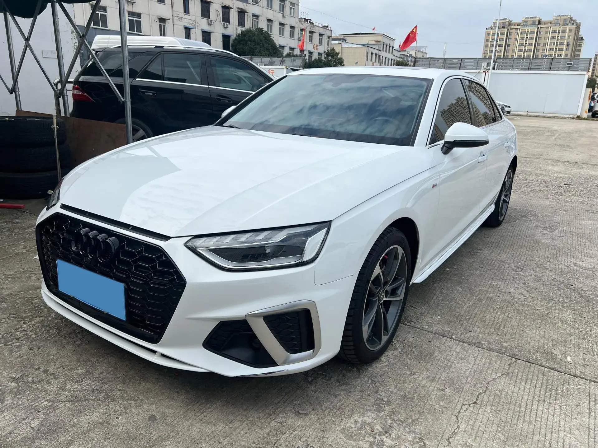 2020 AUDI A4L view 1