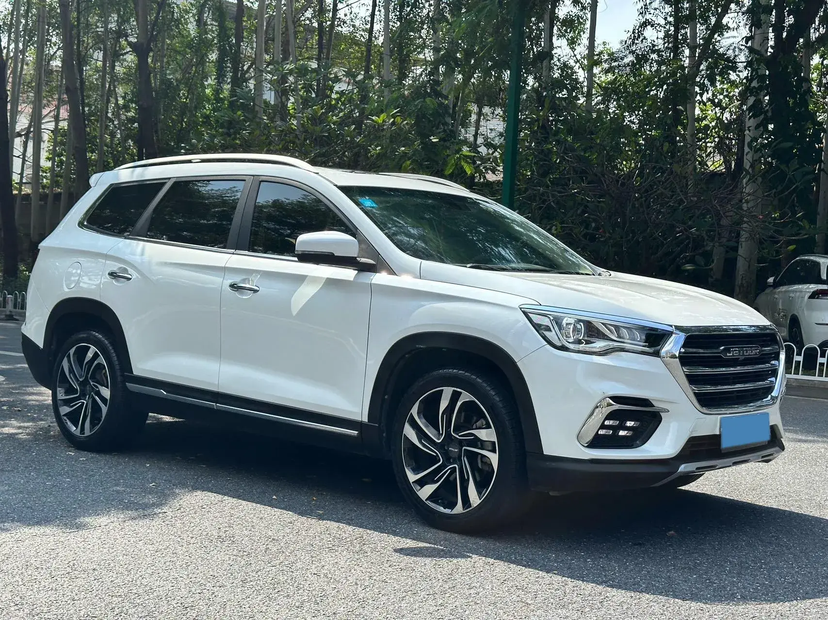 2019 JETOUR X90 thumbnail 4