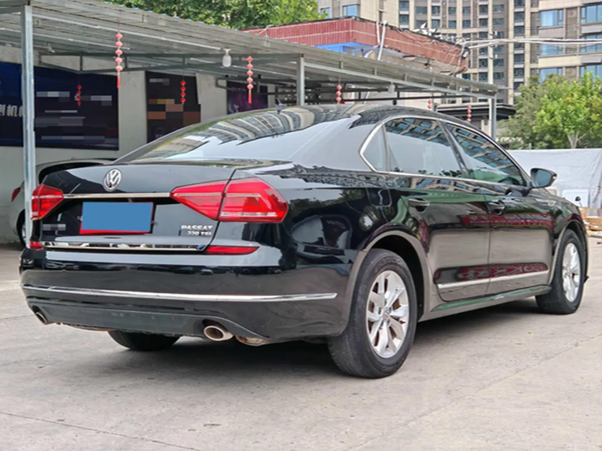 2017 VOLKSWAGEN PASSAT thumbnail 4