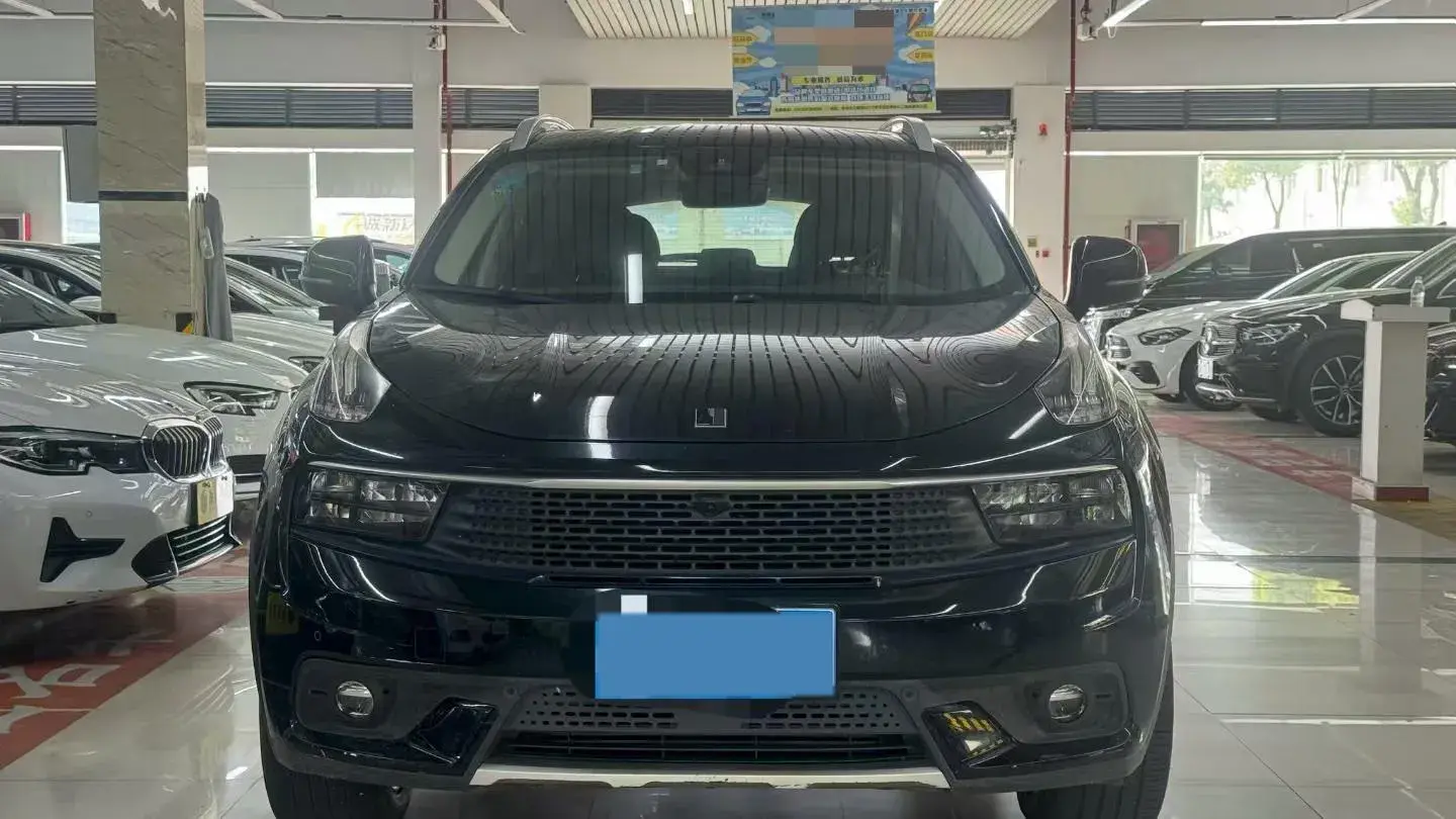 2019 LYNK&CO 01 thumbnail 2