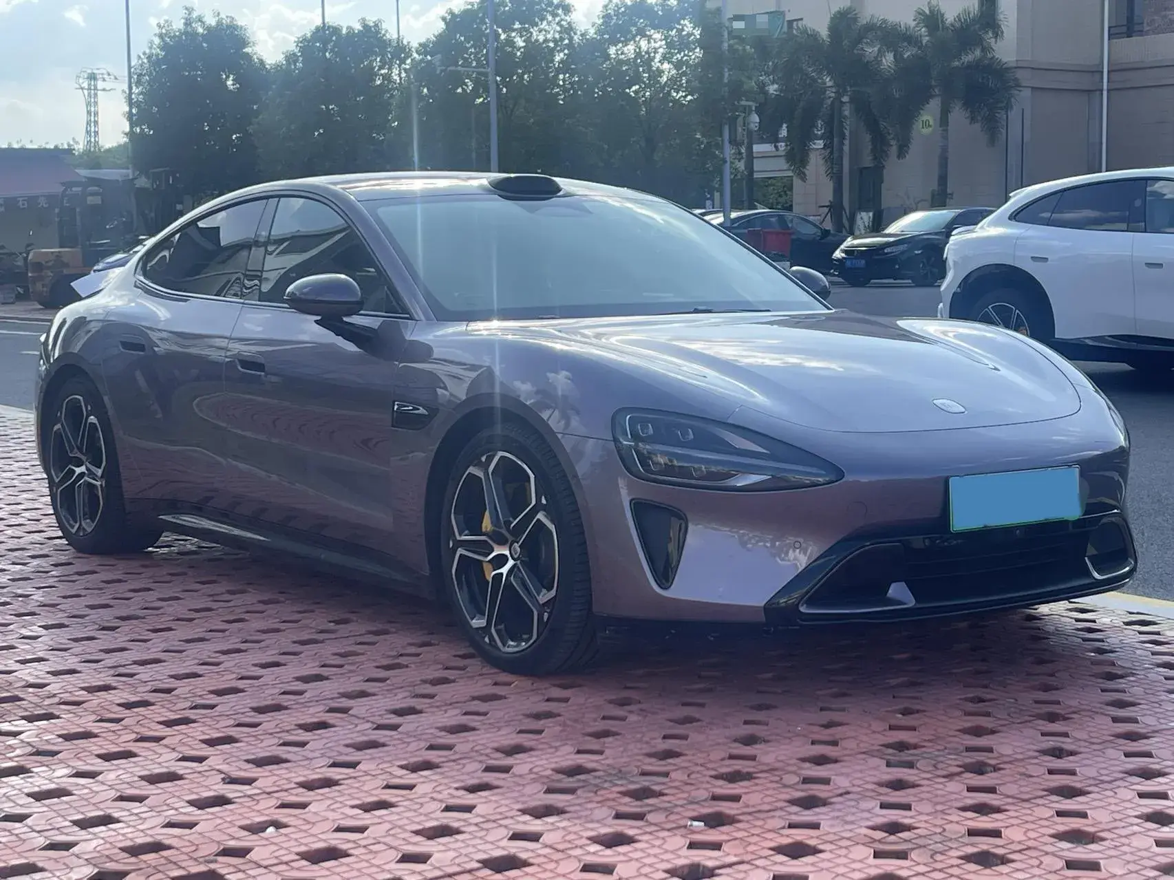 2024 MI SU7 thumbnail 3