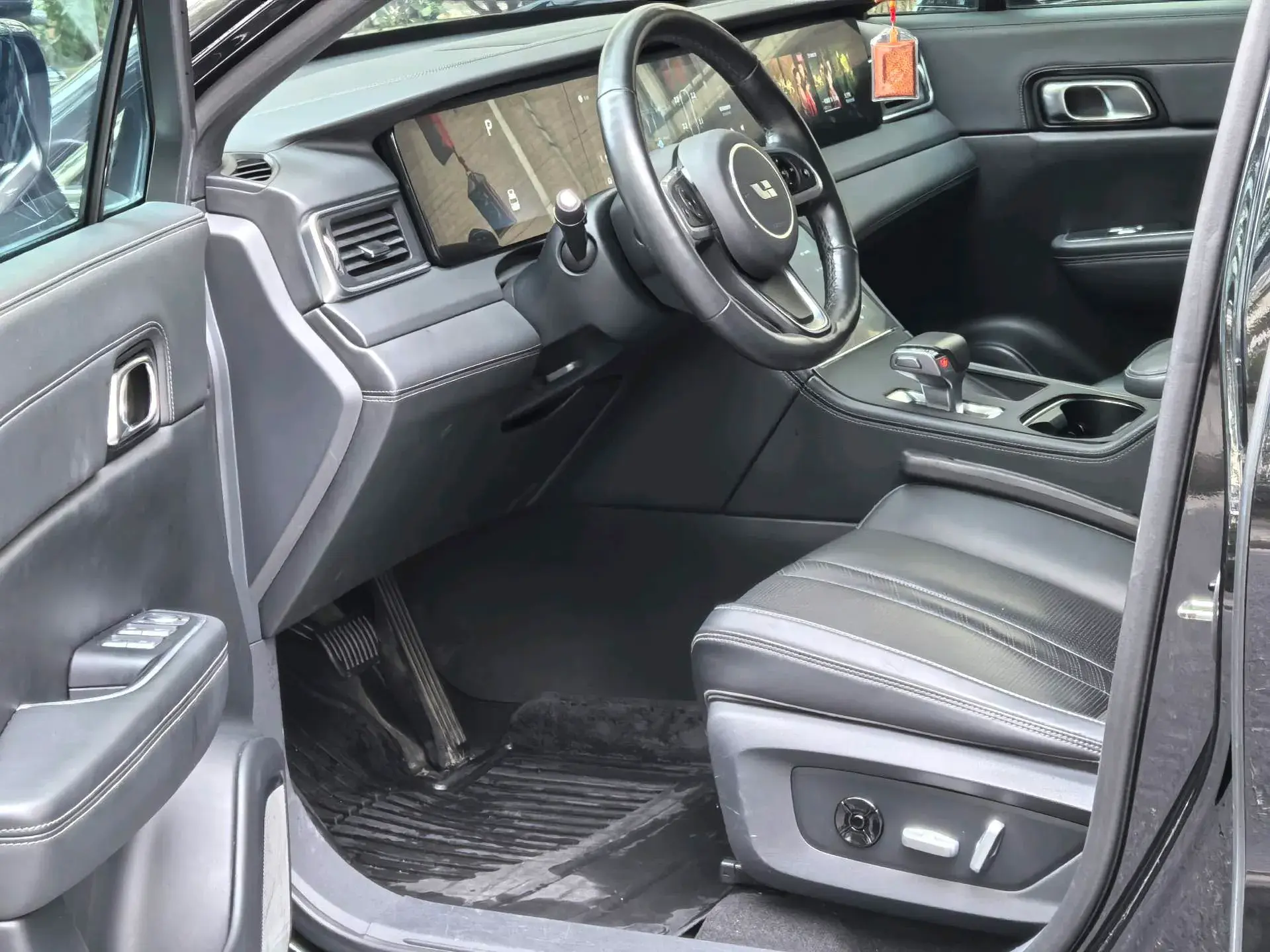 2020 LI ONE thumbnail 3